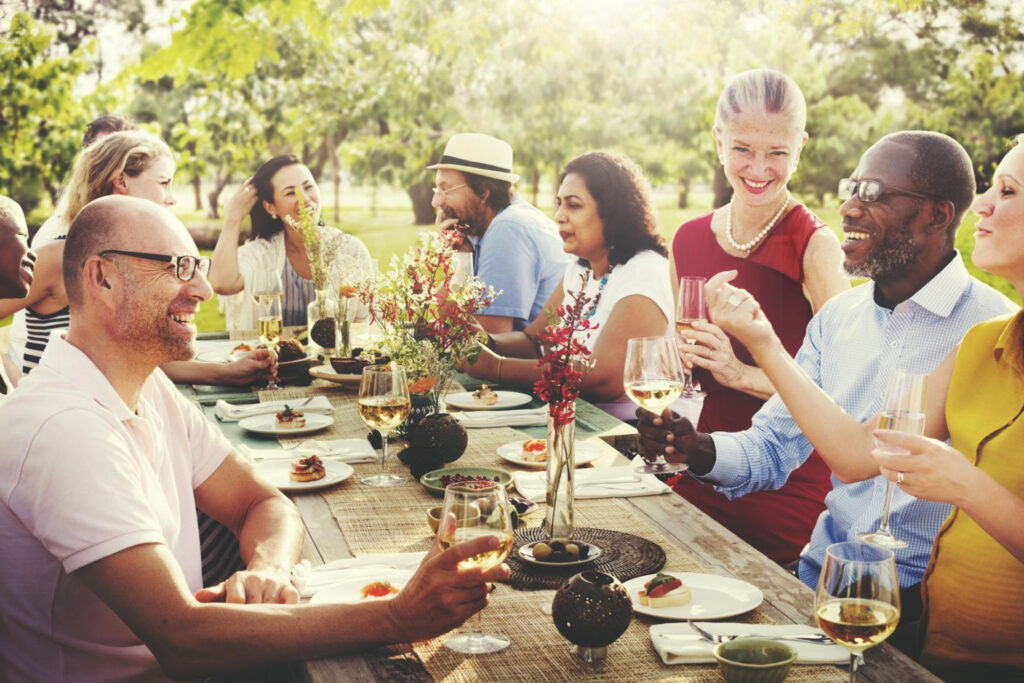 Have A Team Lunch Or Picnic - Ad Culture